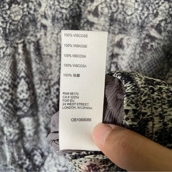 Free People Roma Blouse Snakeskin Print Size Large - Picture 9 of 11